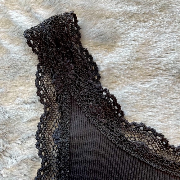 21 Brand Vintage Cotton Tank with Lace Trim in Black - Picture 3 of 7